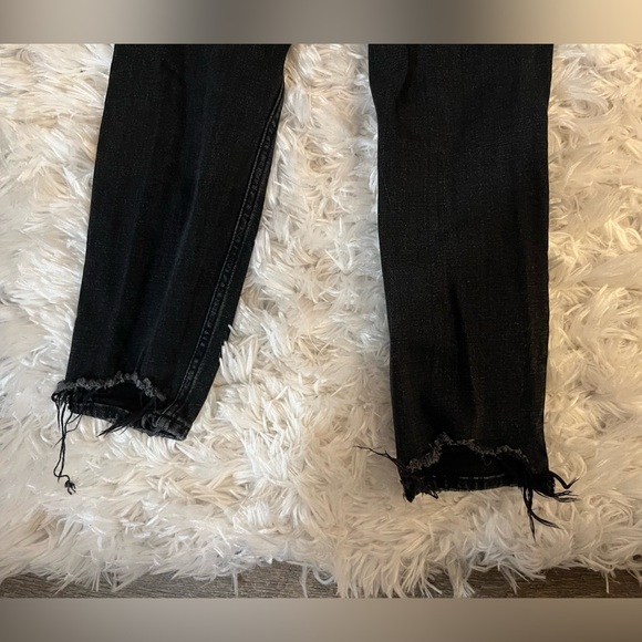 Abercrombie Curve Love Black Mom high rise jeans - Picture 2 of 4